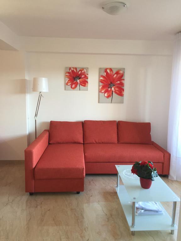 Baia Giardini Apartments ภายนอก รูปภาพ