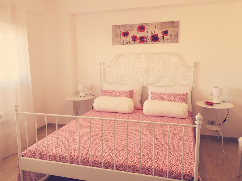 Baia Giardini Apartments ภายนอก รูปภาพ