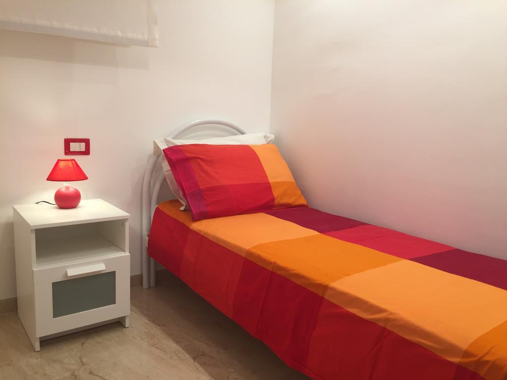 Baia Giardini Apartments ภายนอก รูปภาพ